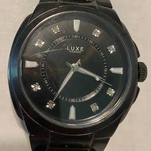 Men’s lux diamond wristwatch zrt 5019 water resistant 100 feet quarts